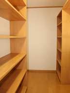 すっきり収納できる本棚